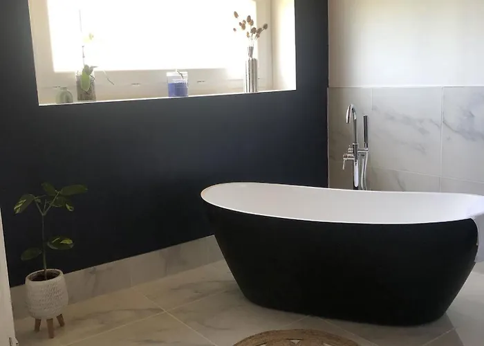 Labastilac Plume Bed and Breakfast Garganvillar